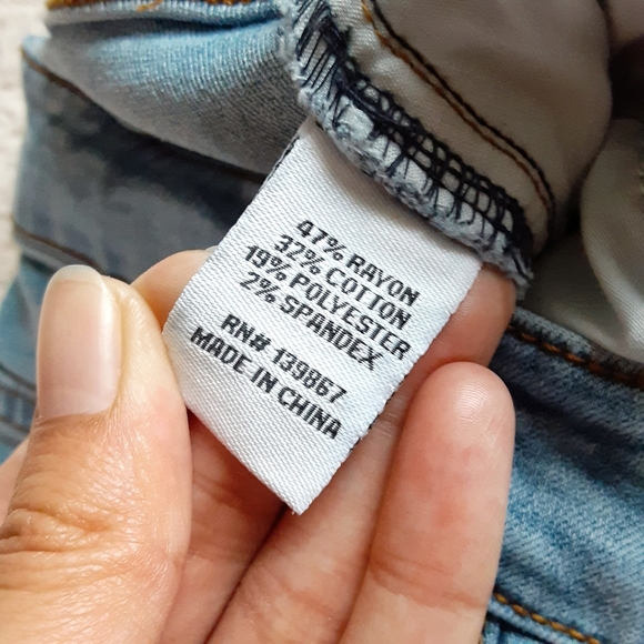 PRINCESS POLLY High Rise Distressed Lightwash Skinny Jeans Size 0 / 23 / 24 - Picture 6 of 7